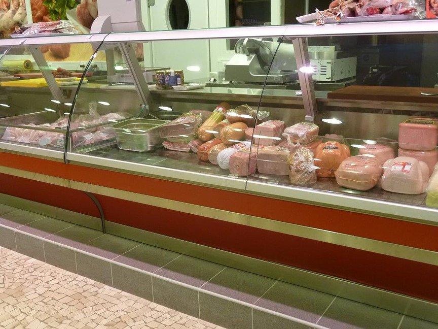 Vitrines refrigeradas (chassi e cuba inox) para talhos e charcutarias